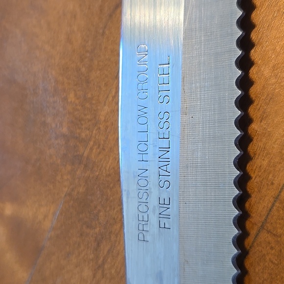 MAXAM SERRATED CARVING KNIFE - Picture 4 of 5